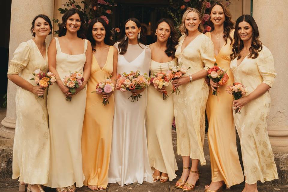 Bridesmaids portraits