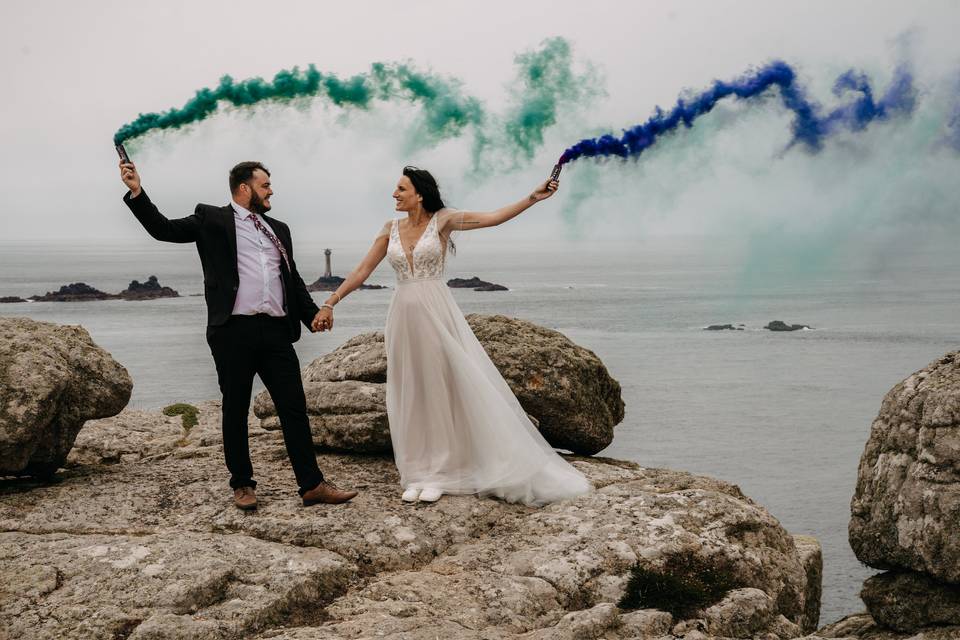 Smoke bombs on the cliff