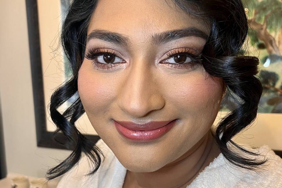 Soft glam bride