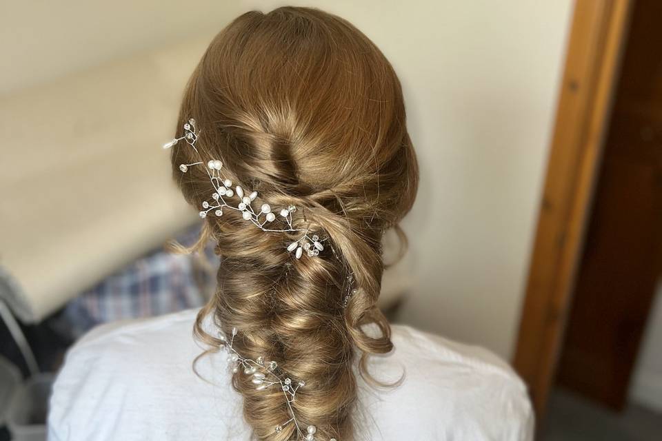 Bridal fishtail braid