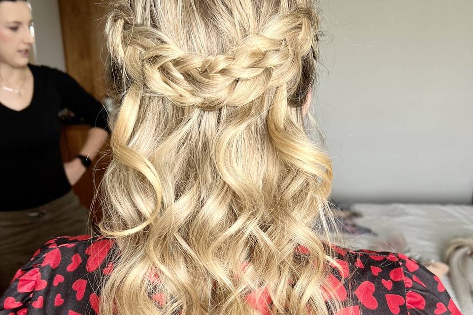 Braided half-up do