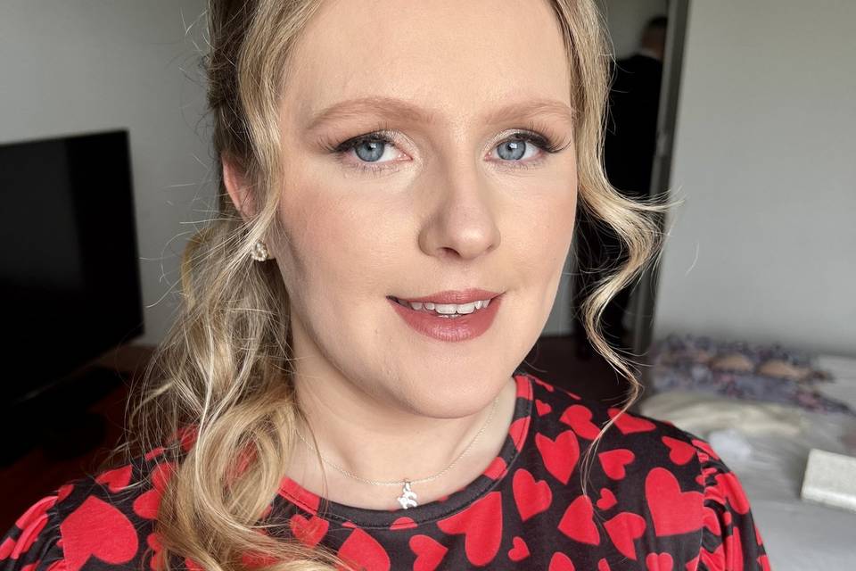 Wedding guest makeup