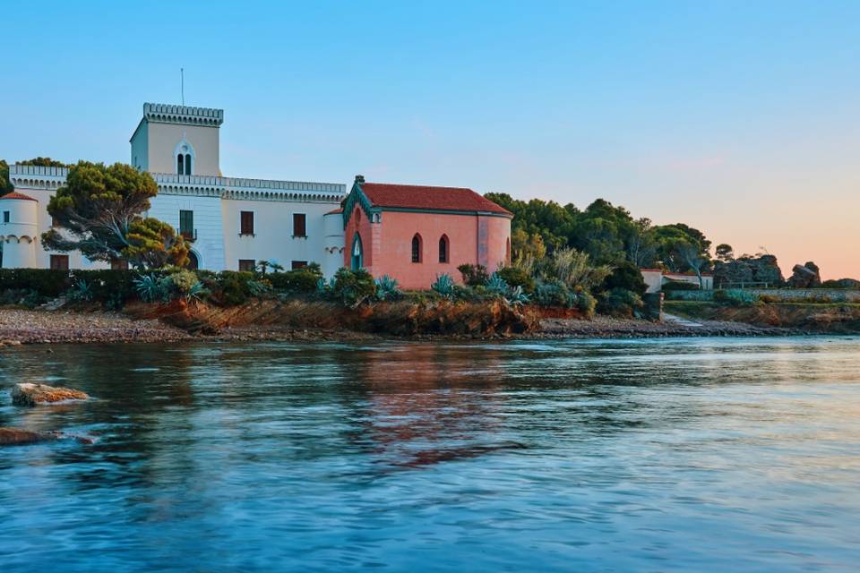 Sea-facing facade