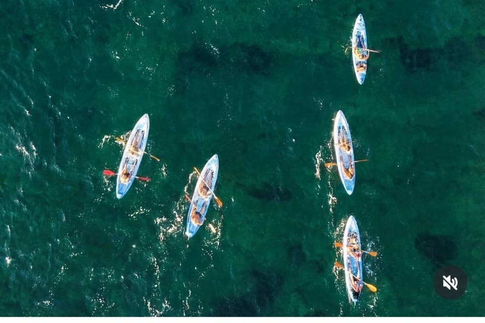 On their way to Islet Leucosia