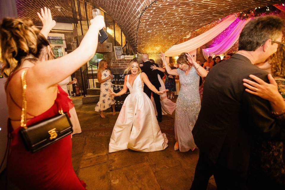 Bride & Mum dance