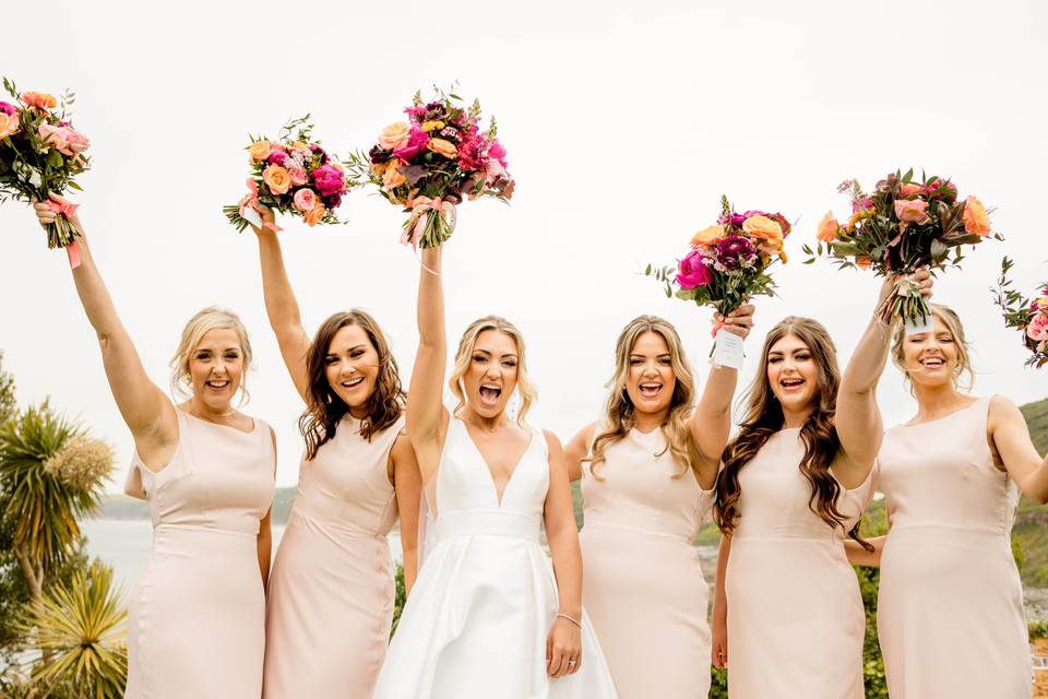 Bridemaids with flowers