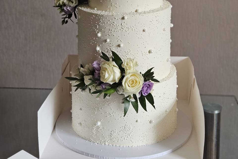 3 tier classic cake