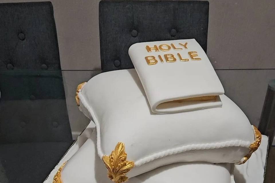 Pillow themed cake