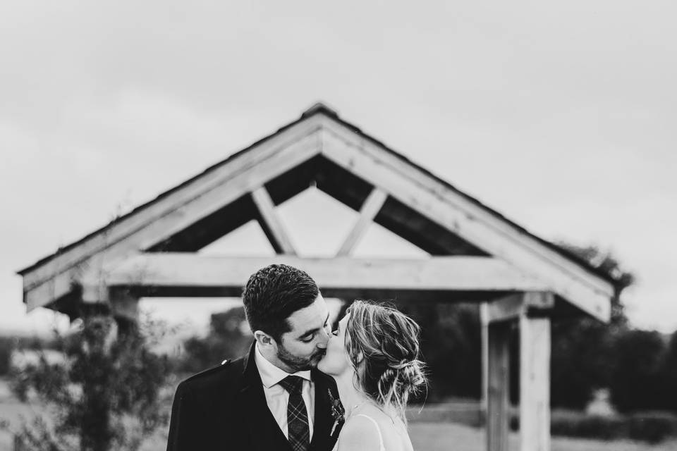 Barn kiss