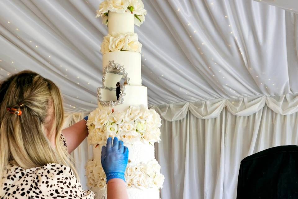 Beautiful giant wedding cake