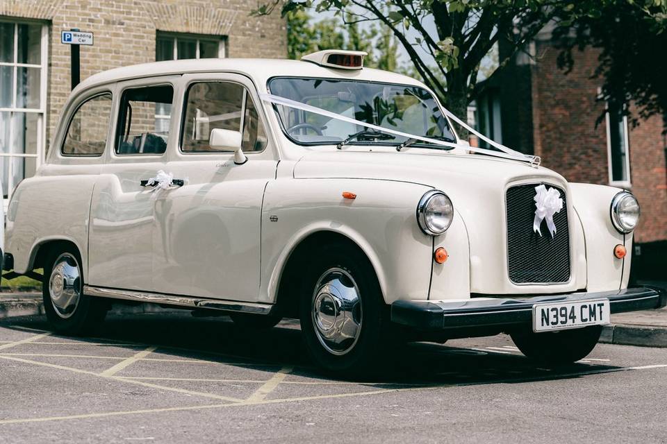 Taxi for the bride