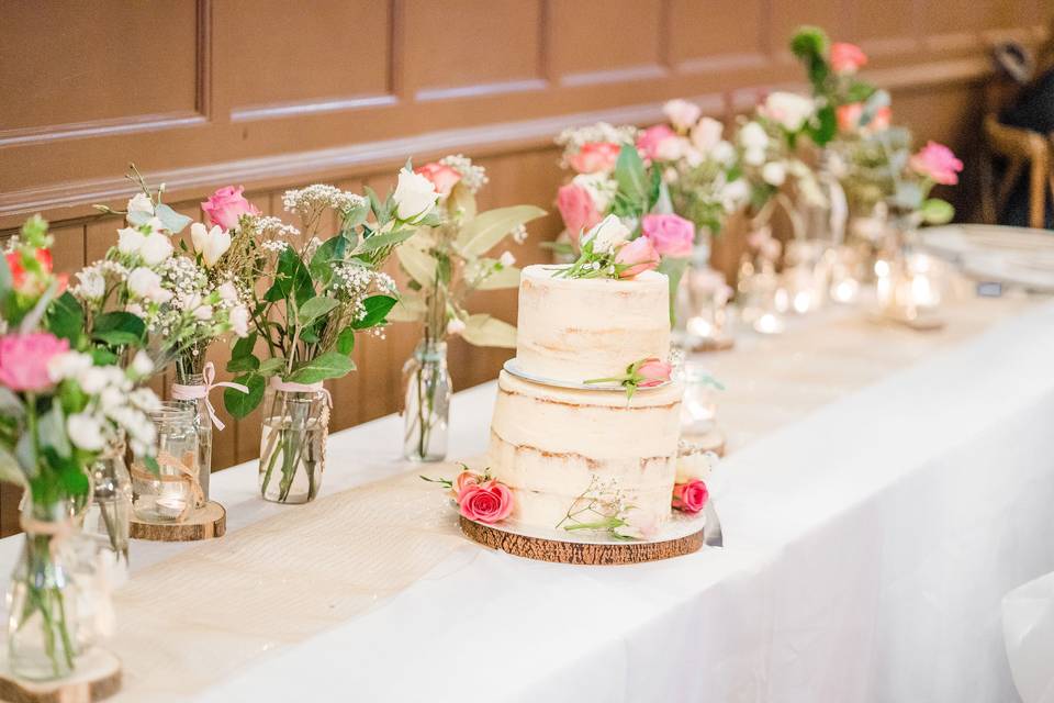 Cake table