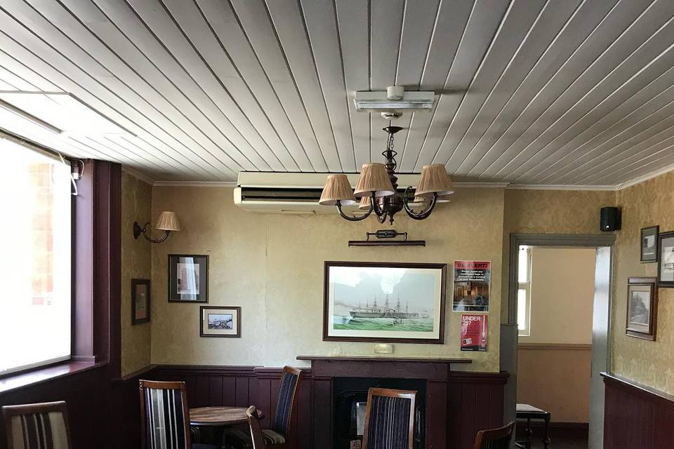 The Waterman's Arms 18