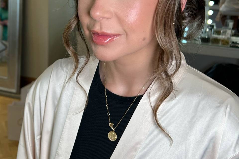 Sleek hair, glowing skin