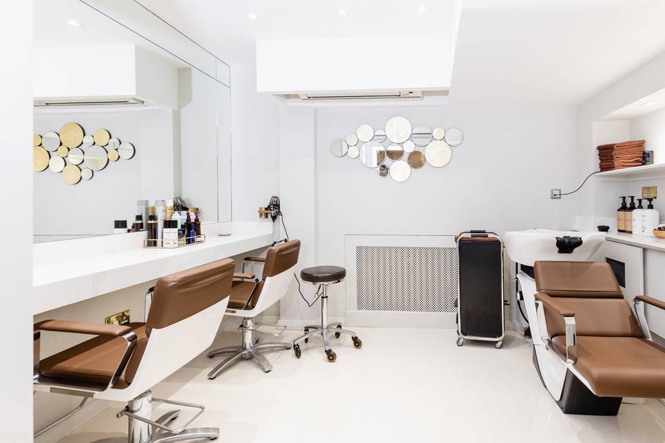 Hair & Beauty Salon