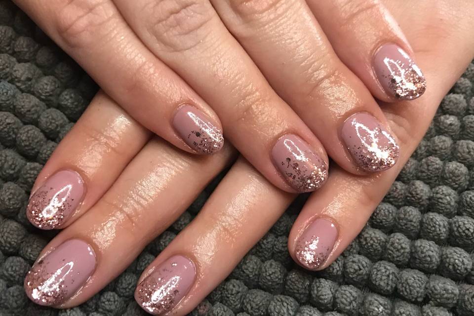 Dusty pink nail design