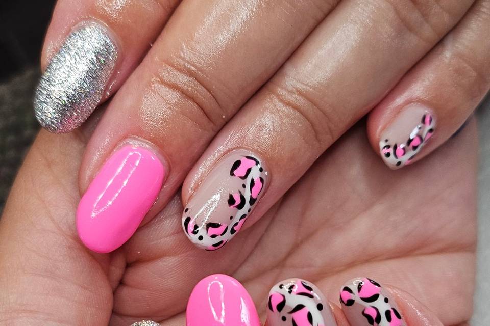 Leopard print nail art