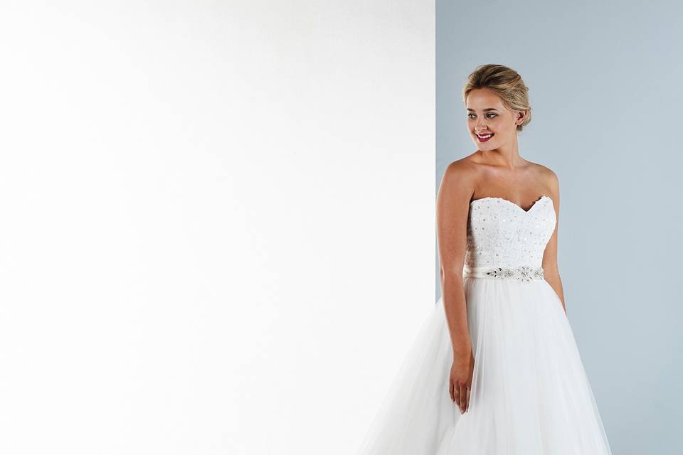 Sweetheart neckline