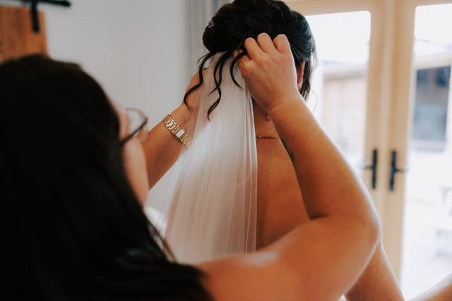 Attaching veil
