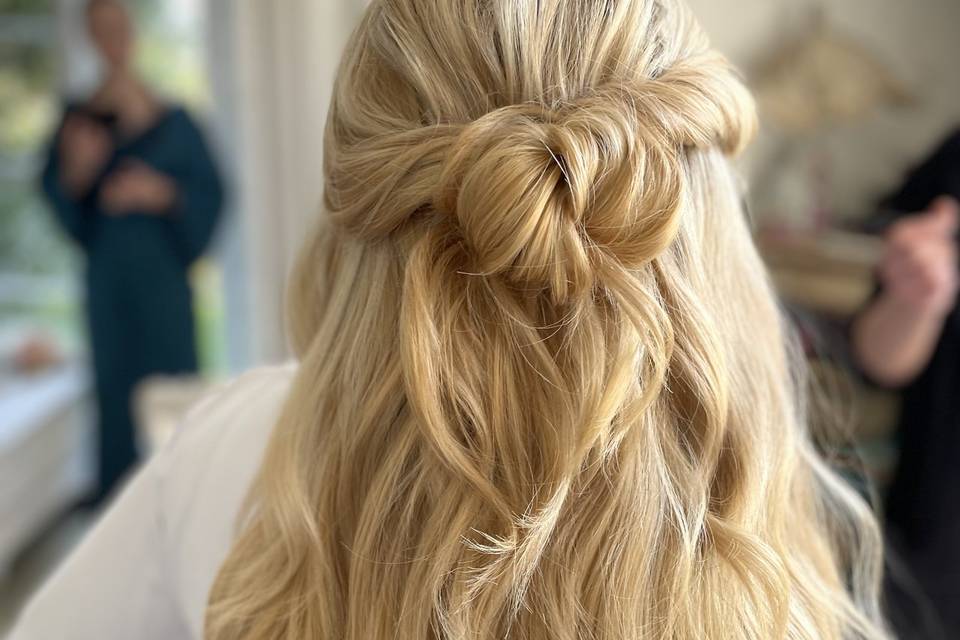 Simple bridal