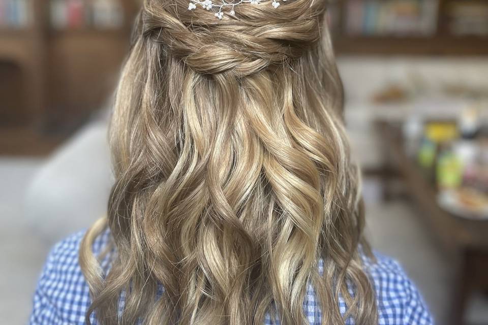 Simple half/half bridal style