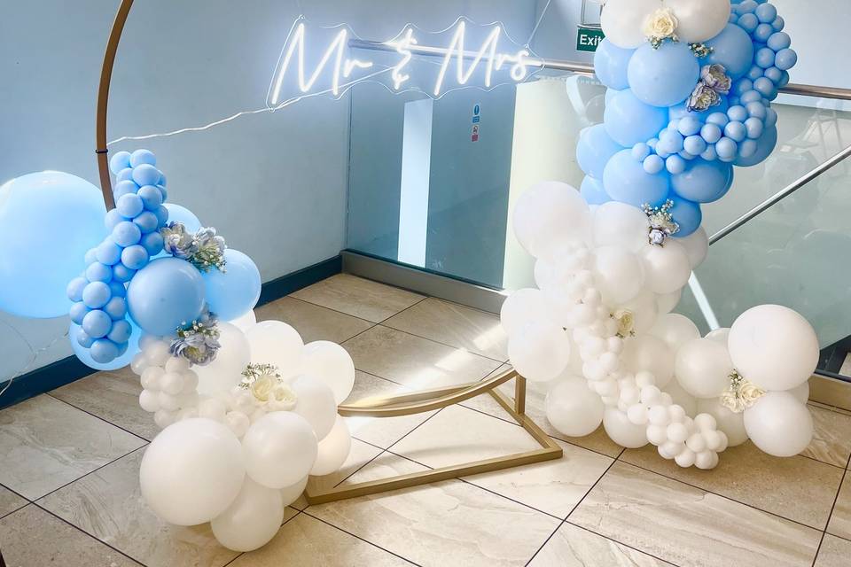 Balloon backdrop - blue and white