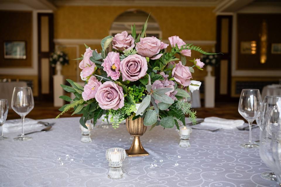 Silk table centre