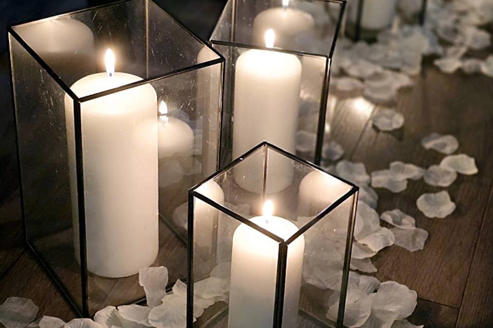 Wedding aisle hurricane candle