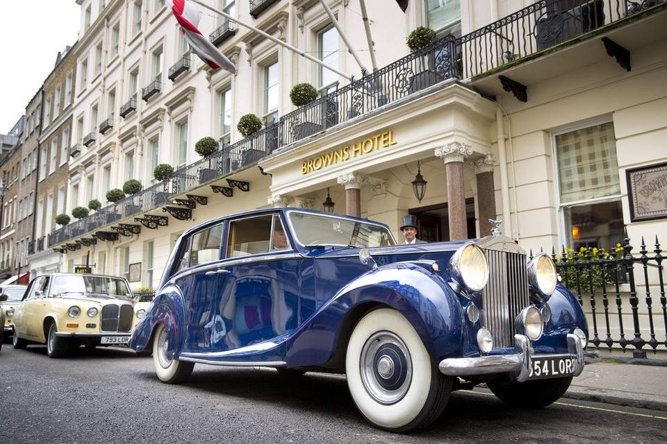 BLUE BARON - ROLLS ROYCE SILVER WRAITH HIRE