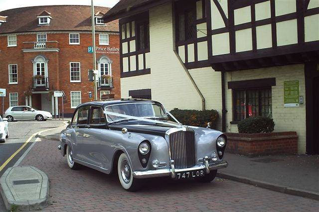 SILVER LADY - BENTLEY HIRE