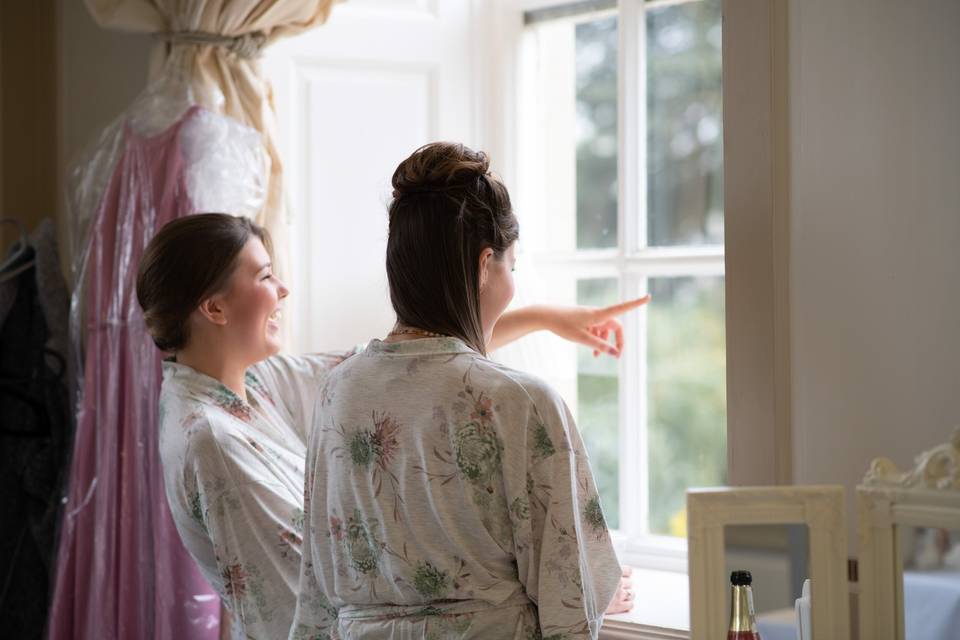 Bridesmaids getting ready