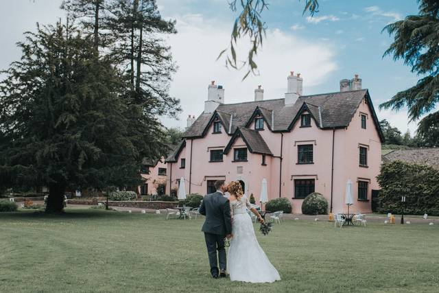 Cwrt Bleddyn Hotel & Spa