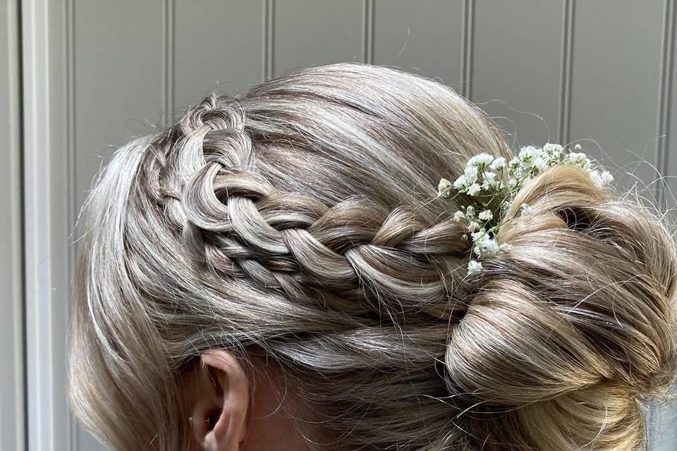 Bridal ponytail