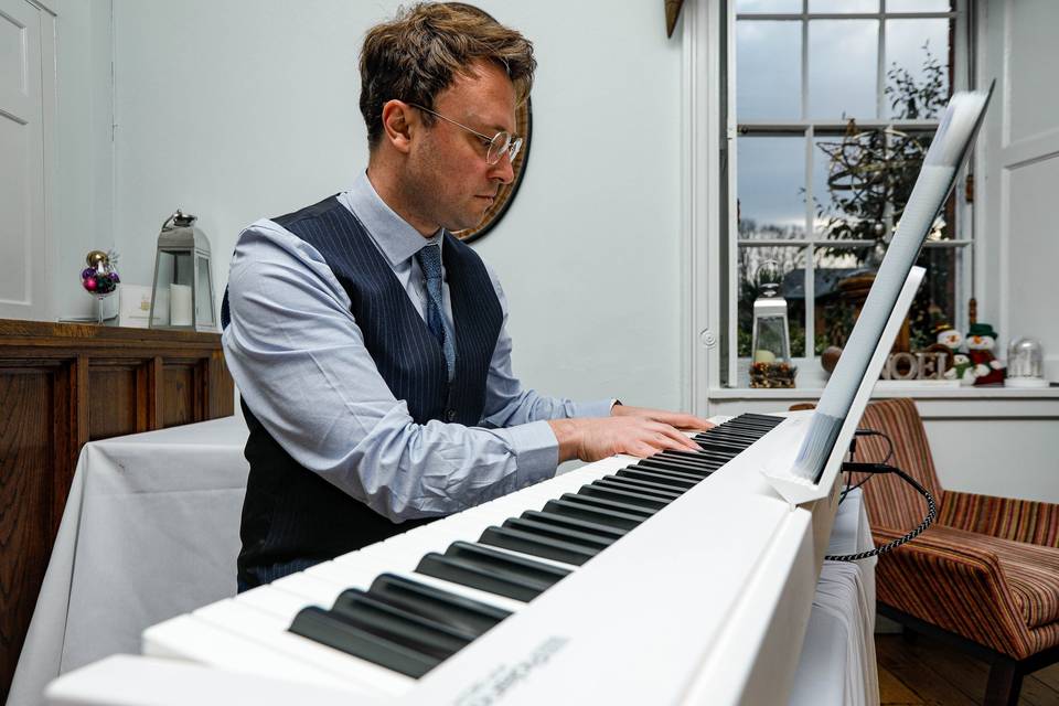 Piano Matt - Pianist in the Midlands