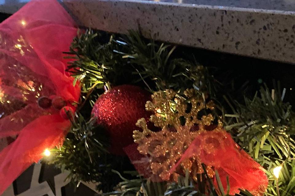 Restaurant christmas decor