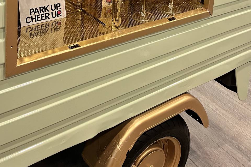 Classic pistachio & gold.