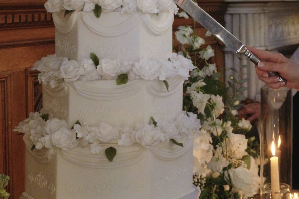 Wedding Cake Cutting