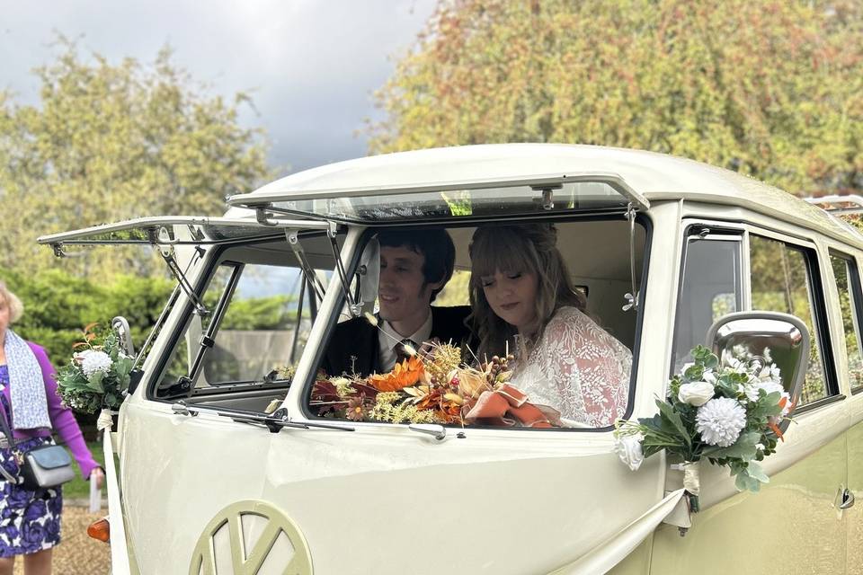 Happy couple in the VW