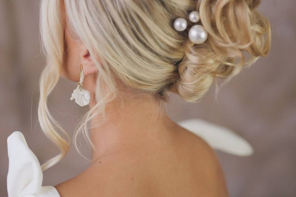 Structured updo twist