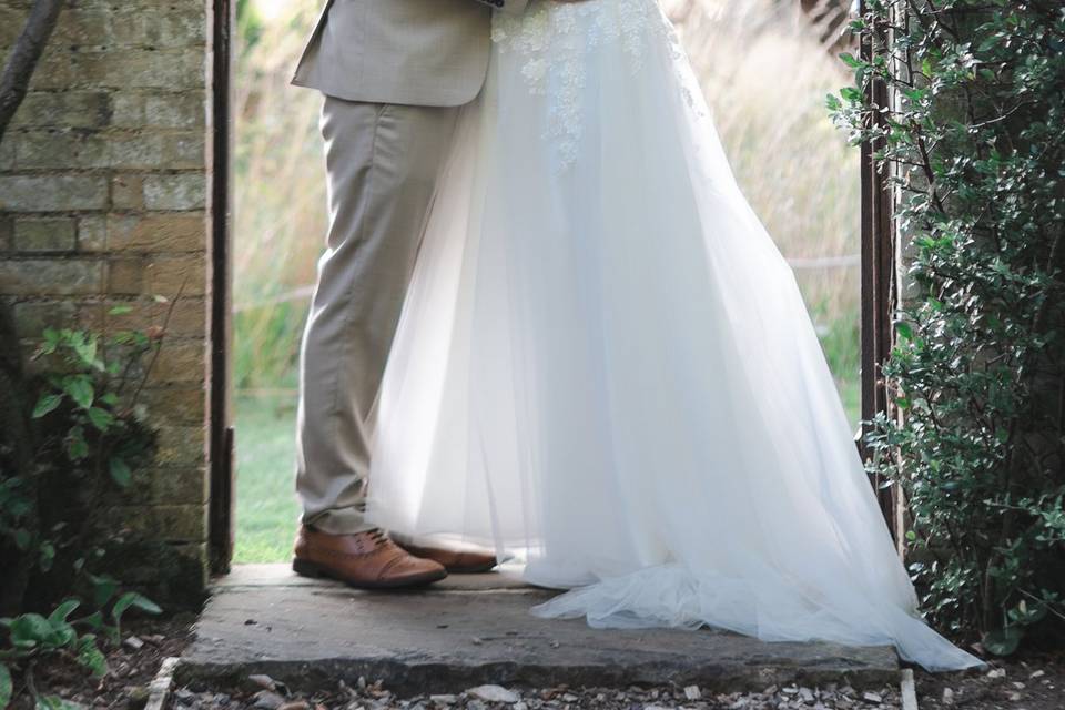 Walled Garden Kiss