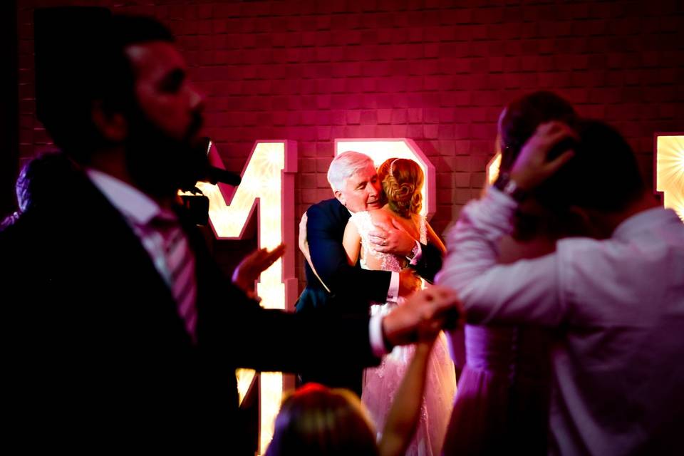 Father and daughter dance