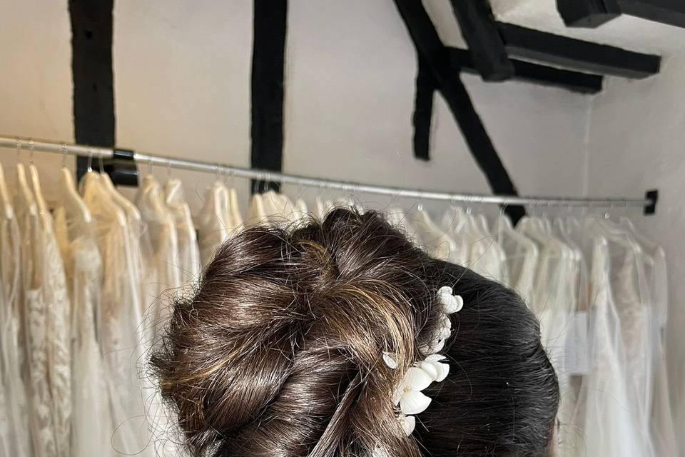 2024 Bridal Hair Trend Updo