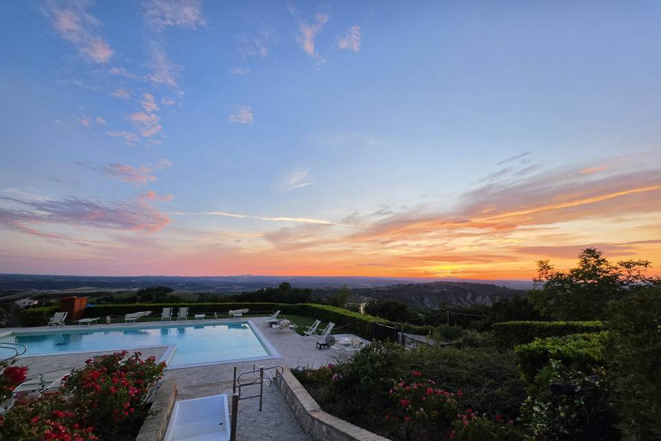 Panoramic pool