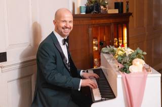 Nigel Hammond Music