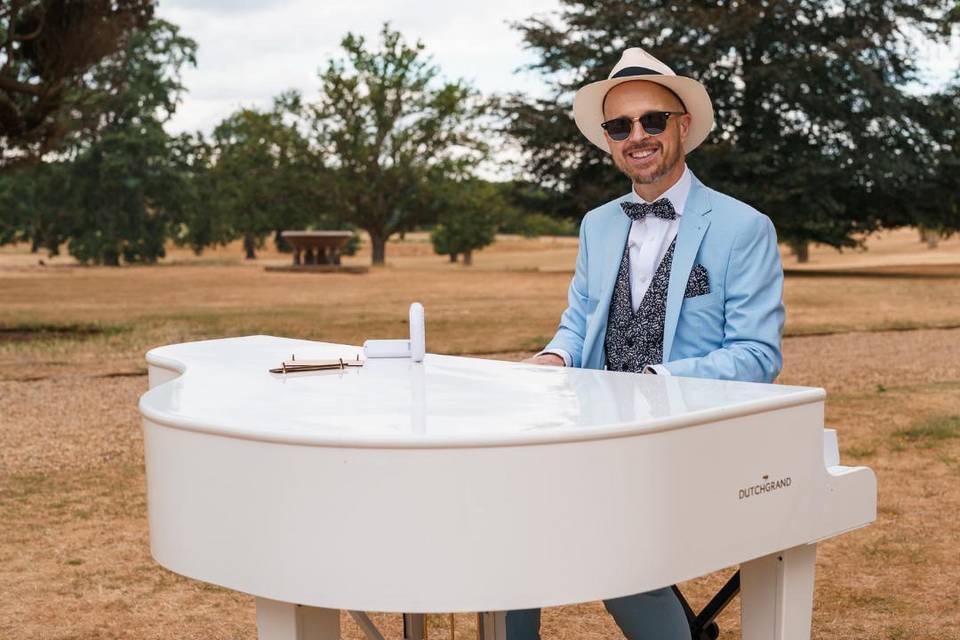 Nigel Hammond Music