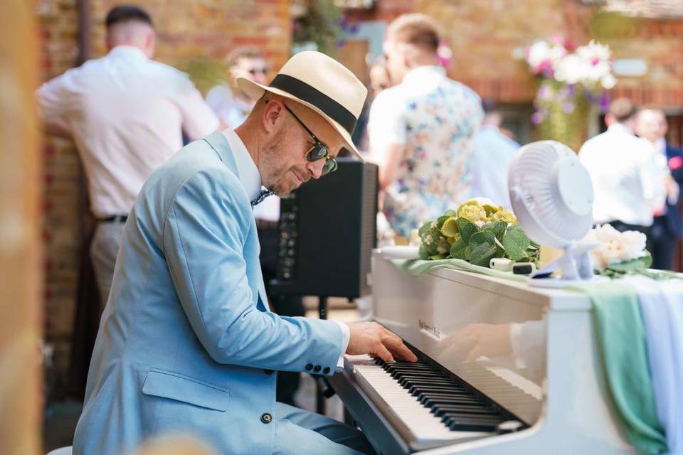 Nigel Hammond Music