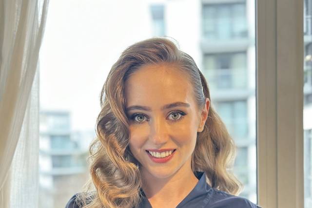 Hollywood waves for long hair