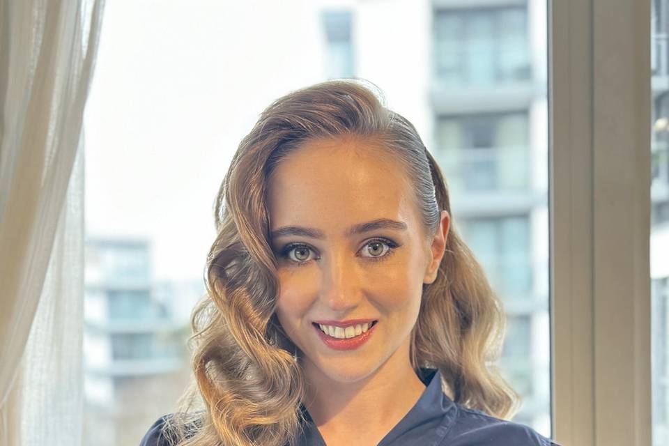 Hollywood waves for long hair