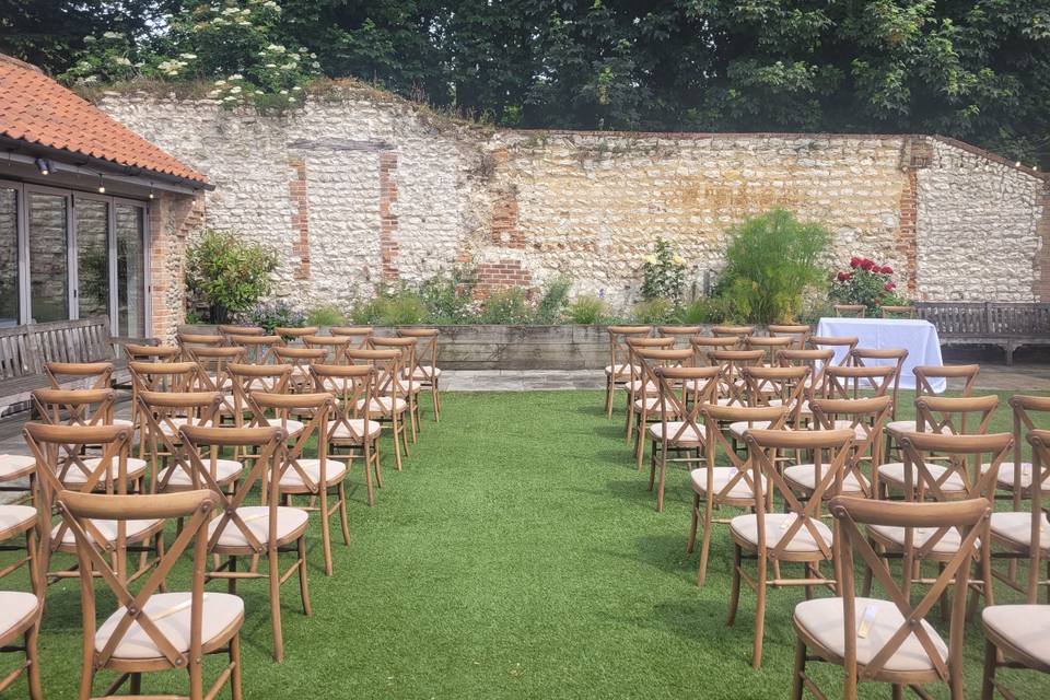 Outdoor ceremony set up