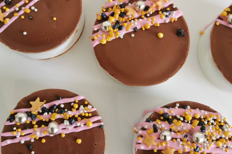 Wedding Choc Covered Oreos